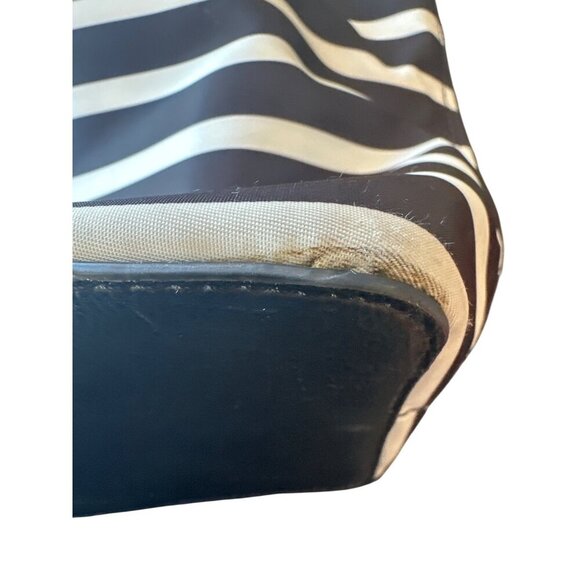 Kate Spade New York Black & White Striped Tote Bag Leather Handles Zip Closure - Picture 7 of 7
